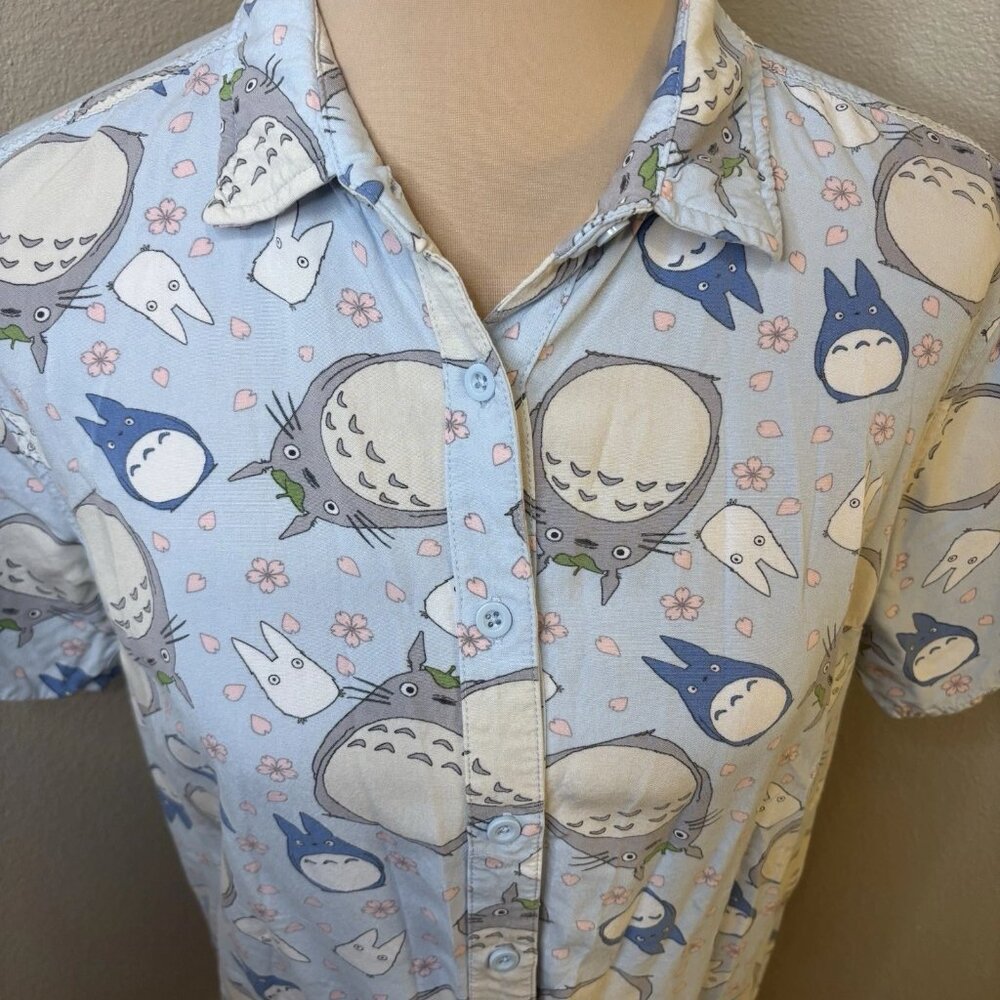 Hot Topic Studio Ghibli My Neighbor Totoro Light Blue Shirt Women's Size XS - Picture 2 of 7